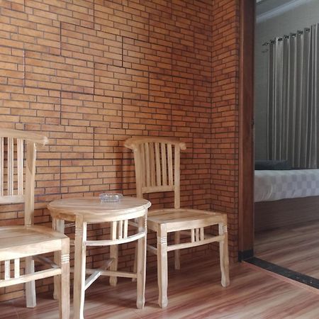 Tirtasuci House Hotel Kuta Lombok Eksteriør billede