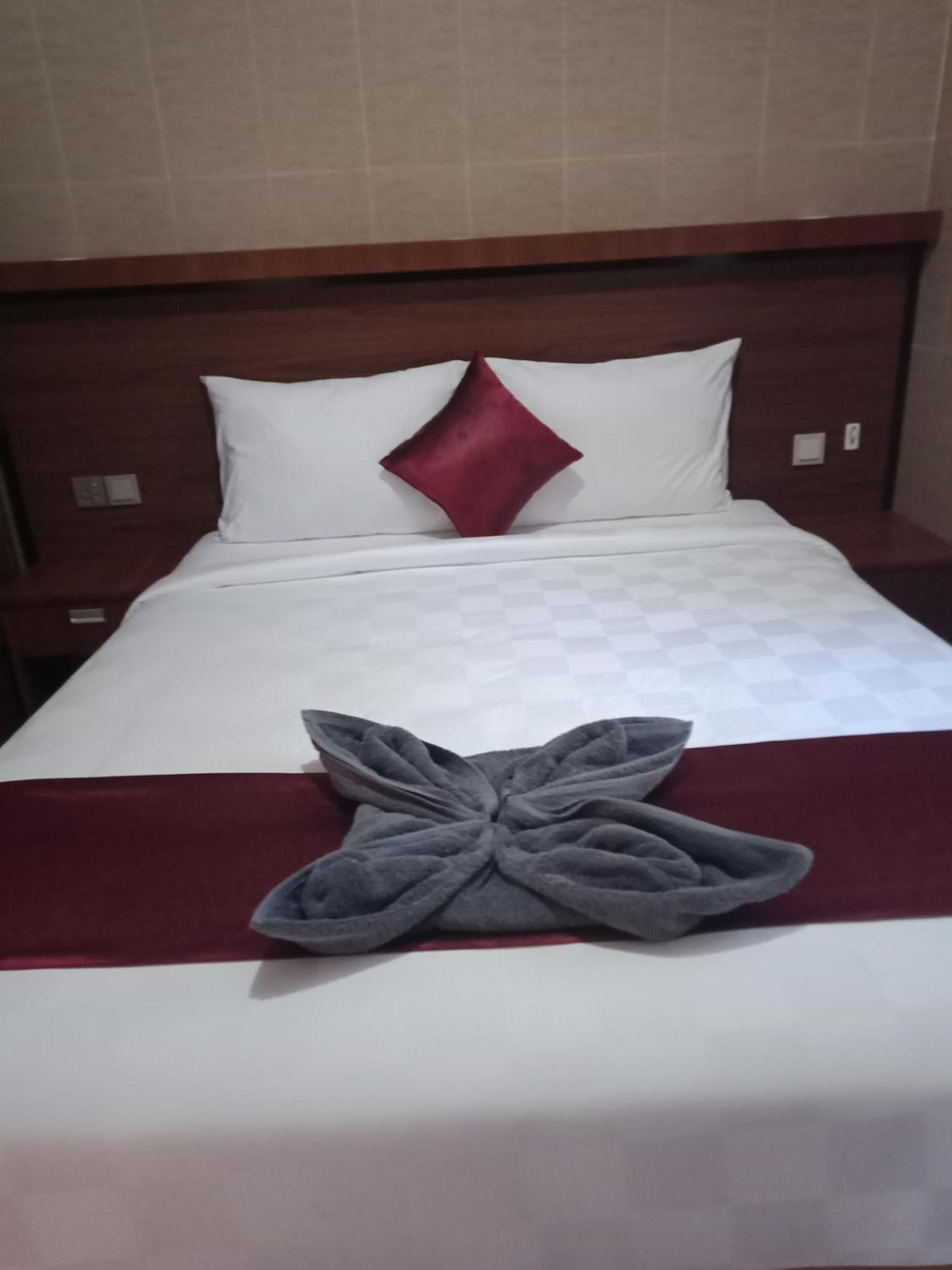 Tirtasuci House Hotel Kuta Lombok Eksteriør billede