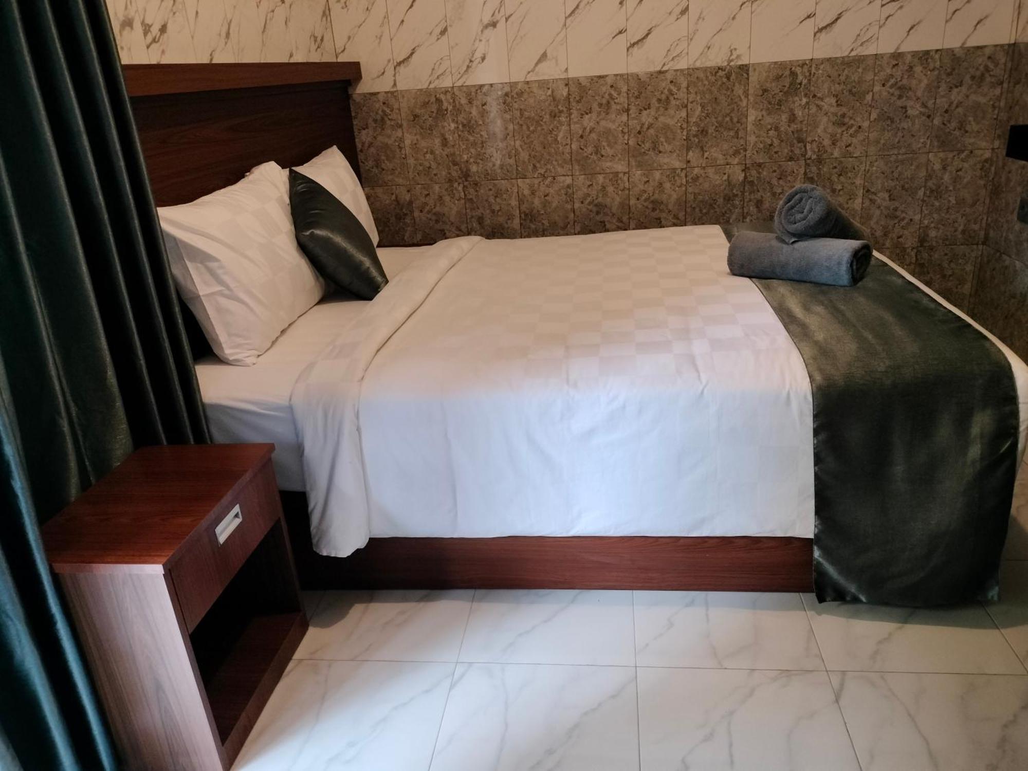 Tirtasuci House Hotel Kuta Lombok Eksteriør billede